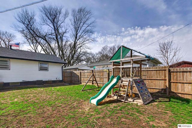 618 N 15TH Street, Blair, NE 68008