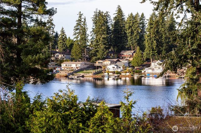 3623 Shelby Road, Lynnwood, WA 98087