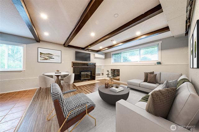 3623 Shelby Road, Lynnwood, WA 98087