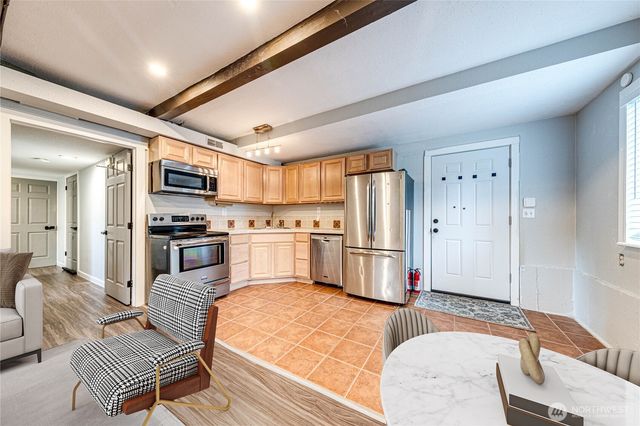 3623 Shelby Road, Lynnwood, WA 98087