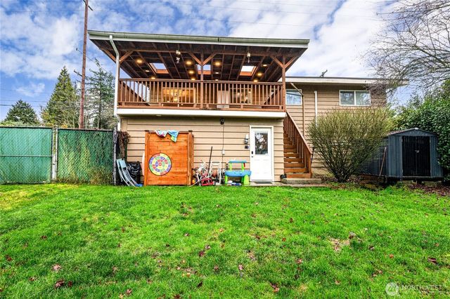 3623 Shelby Road, Lynnwood, WA 98087