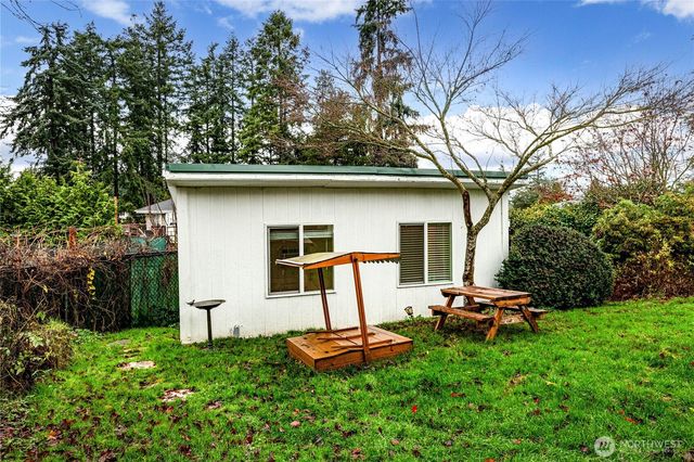 3623 Shelby Road, Lynnwood, WA 98087