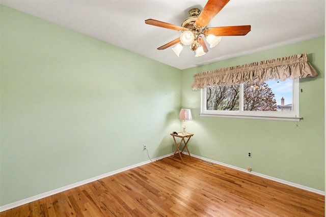 15569 Alsip Street, Roseville, MI 48066