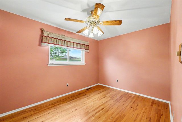 15569 Alsip Street, Roseville, MI 48066