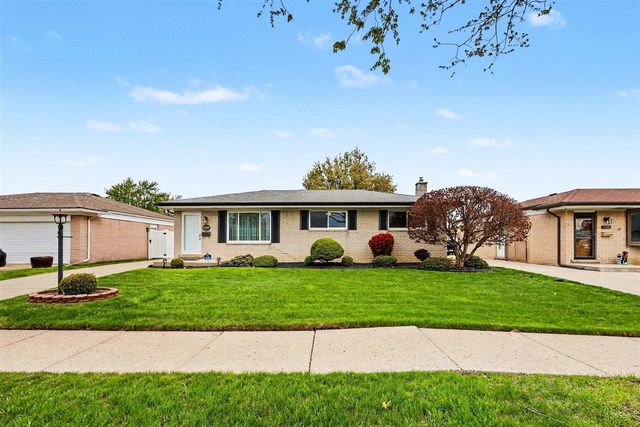 15569 Alsip Street, Roseville, MI 48066