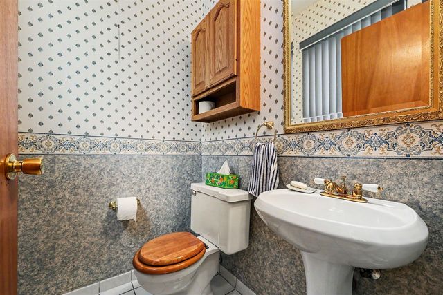 15569 Alsip Street, Roseville, MI 48066