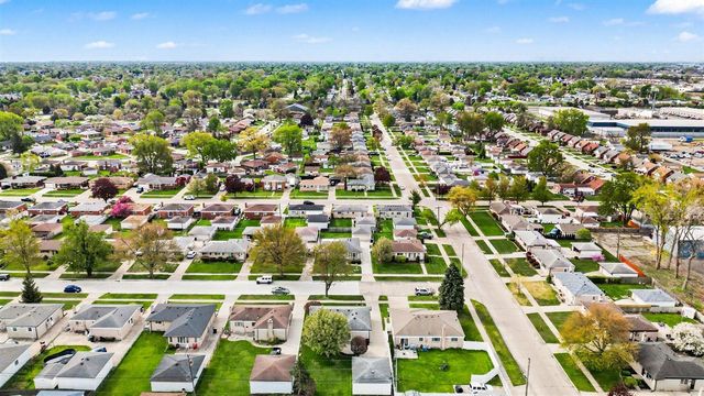 15569 Alsip Street, Roseville, MI 48066
