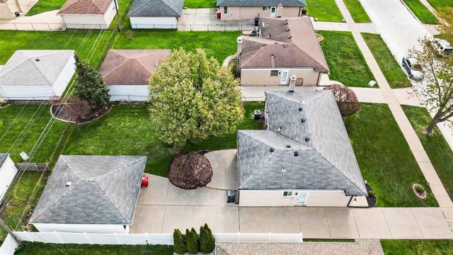 15569 Alsip Street, Roseville, MI 48066