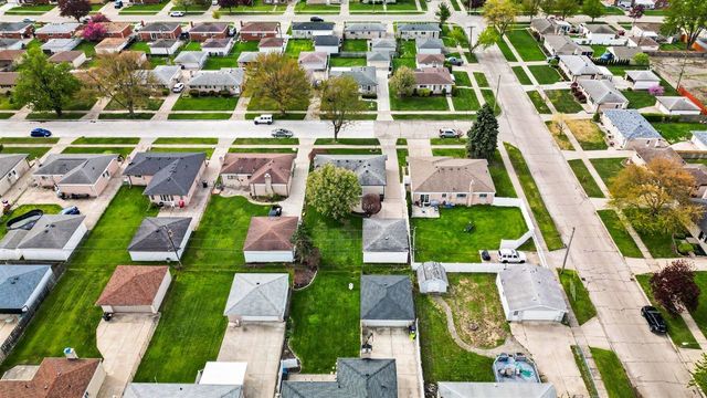 15569 Alsip Street, Roseville, MI 48066