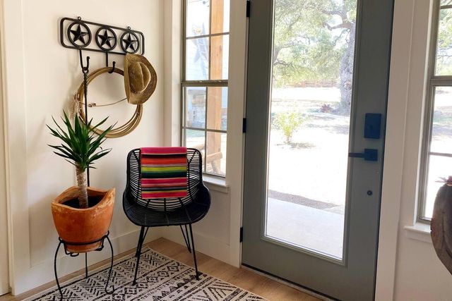 506 Beauchamp RD, Dripping Springs, TX 78620