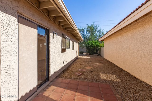 26601 S SADDLETREE Drive, Sun Lakes, AZ 85248