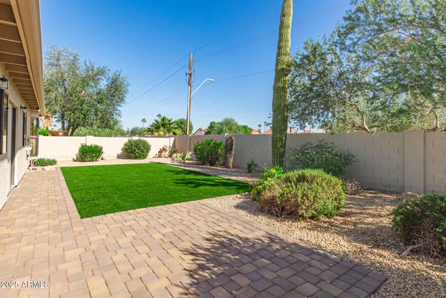 26601 S SADDLETREE Drive, Sun Lakes, AZ 85248