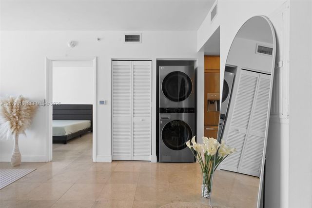 6365 Collins Ave 1909, Miami Beach, FL 33141