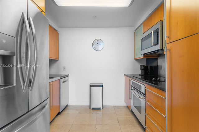 6365 Collins Ave 1909, Miami Beach, FL 33141