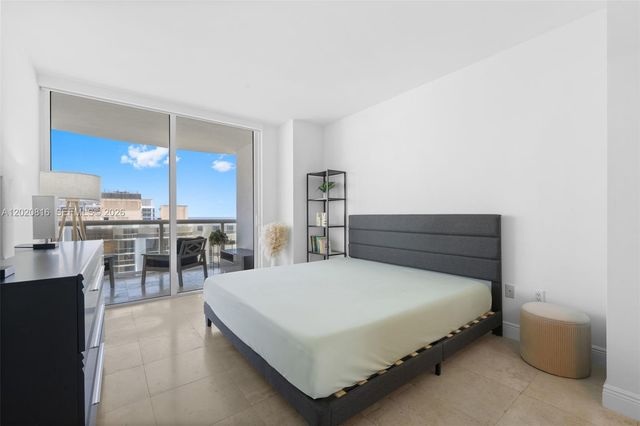 6365 Collins Ave 1909, Miami Beach, FL 33141