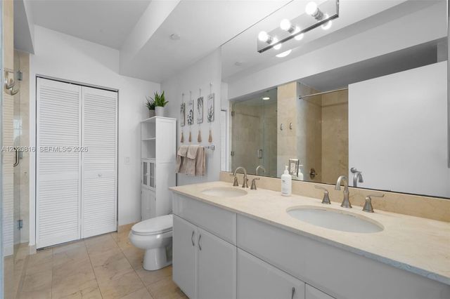 6365 Collins Ave 1909, Miami Beach, FL 33141
