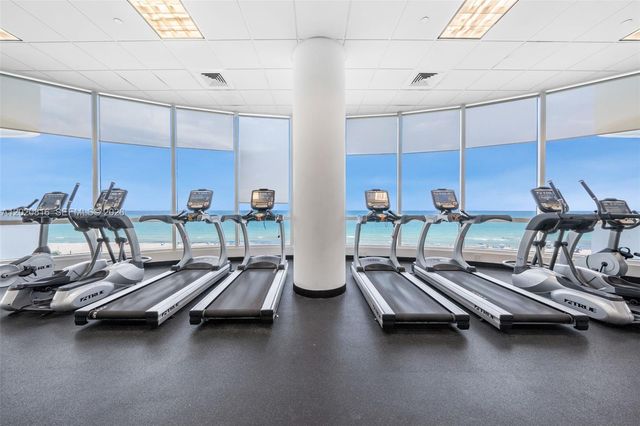 6365 Collins Ave 1909, Miami Beach, FL 33141