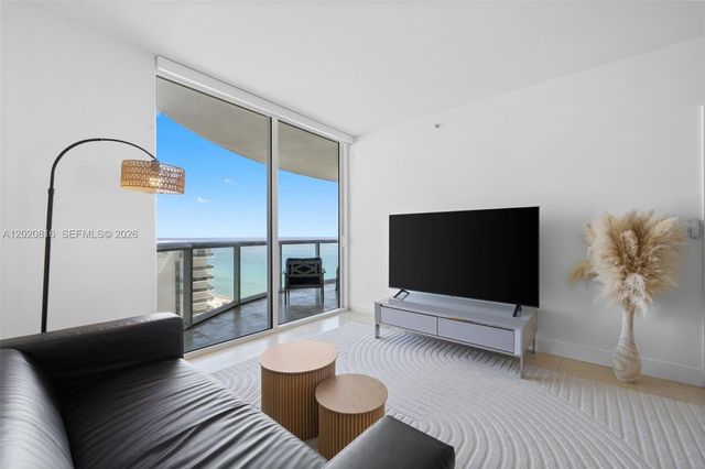 6365 Collins Ave 1909, Miami Beach, FL 33141
