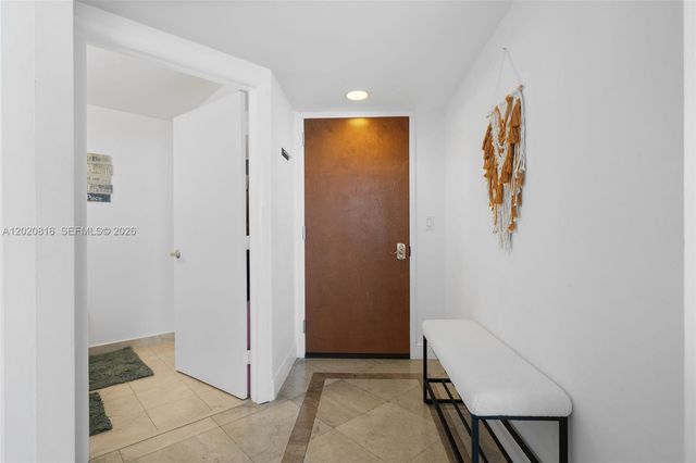 6365 Collins Ave 1909, Miami Beach, FL 33141