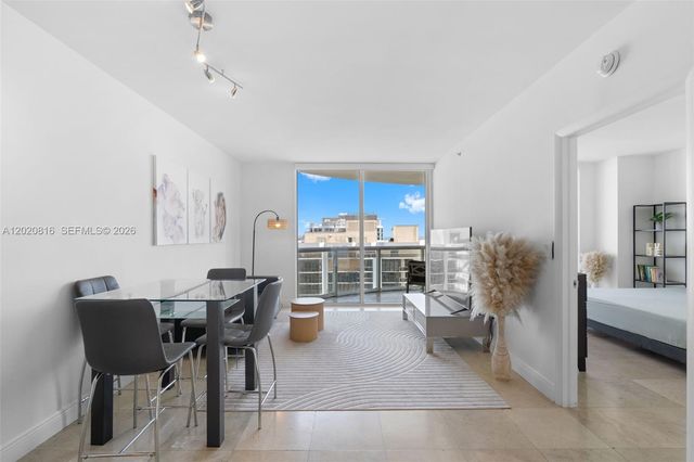 6365 Collins Ave 1909, Miami Beach, FL 33141