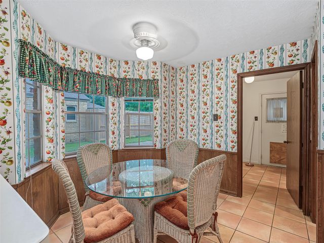 11711 Hillbrook Drive, Houston, TX 77070
