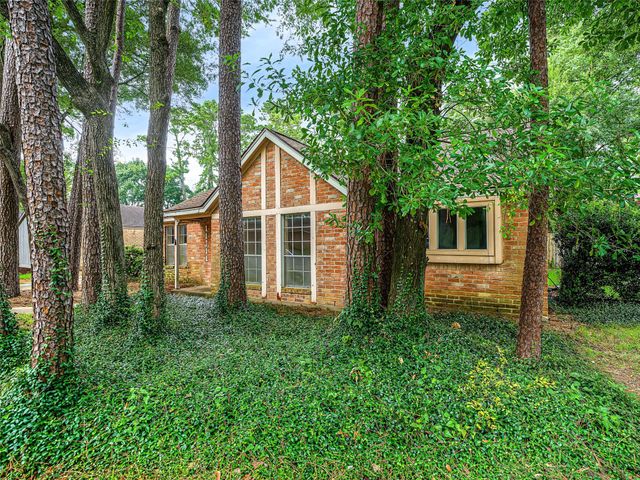 11711 Hillbrook Drive, Houston, TX 77070