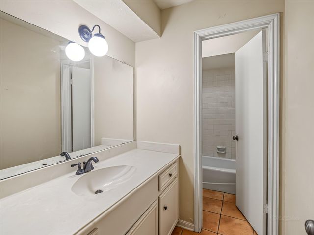 11711 Hillbrook Drive, Houston, TX 77070