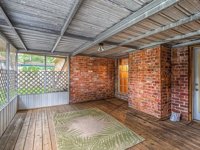 11711 Hillbrook Drive, Houston, TX 77070