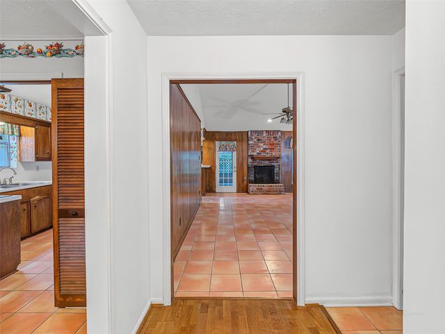11711 Hillbrook Drive, Houston, TX 77070