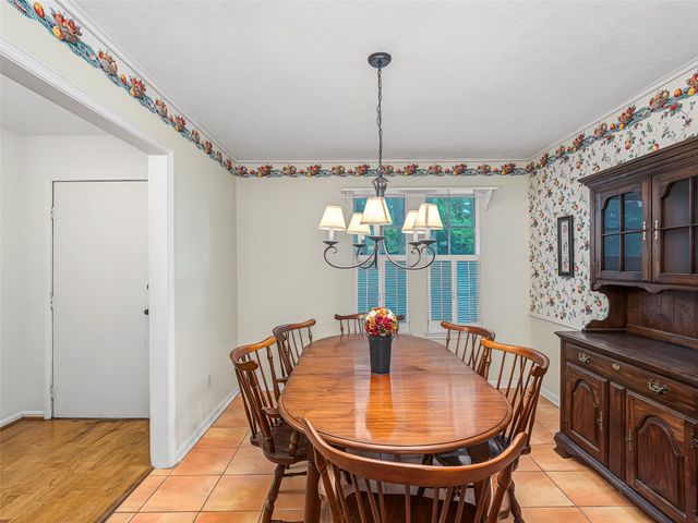 11711 Hillbrook Drive, Houston, TX 77070