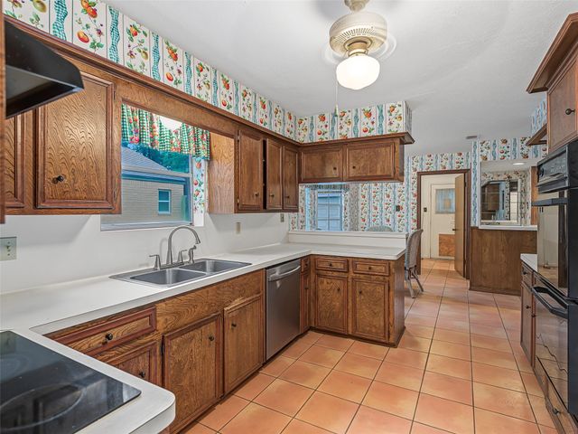 11711 Hillbrook Drive, Houston, TX 77070