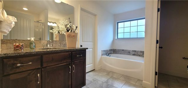 5901 NW Sherman Street, Bentonville, AR 72713