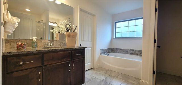 5901 NW Sherman Street, Bentonville, AR 72713