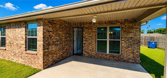 5901 NW Sherman Street, Bentonville, AR 72713