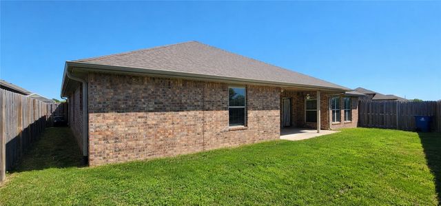 5901 NW Sherman Street, Bentonville, AR 72713