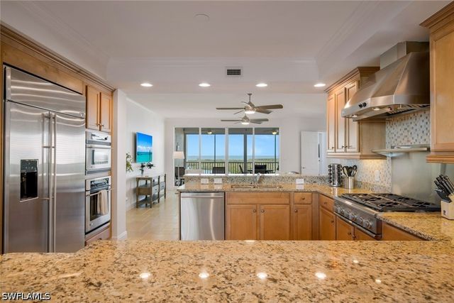 275 Indies WAY 1205, Naples, FL 34110