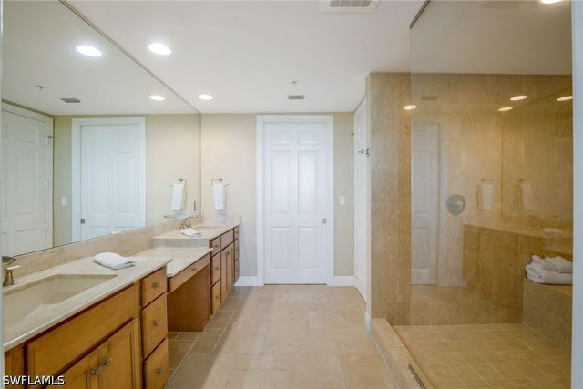 275 Indies WAY 1205, Naples, FL 34110