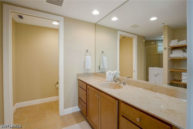 275 Indies WAY 1205, Naples, FL 34110