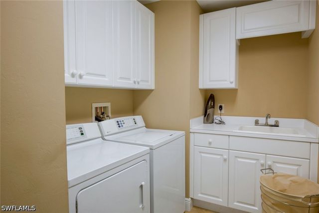 275 Indies WAY 1205, Naples, FL 34110