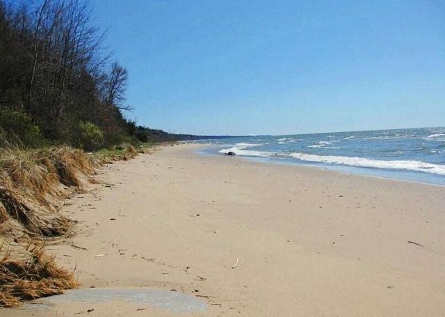 1027 Blue Star Highway, South Haven, MI 49090