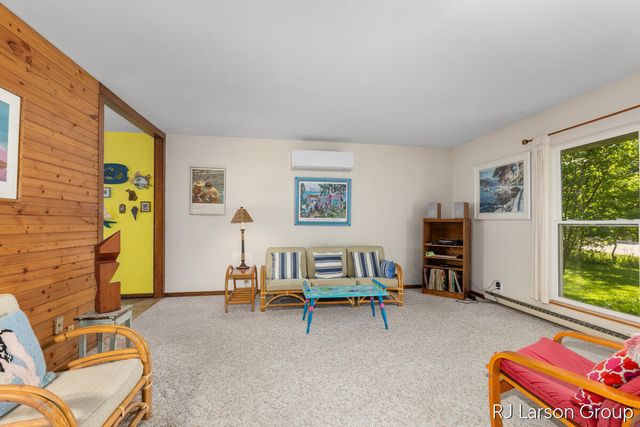 1027 Blue Star Highway, South Haven, MI 49090