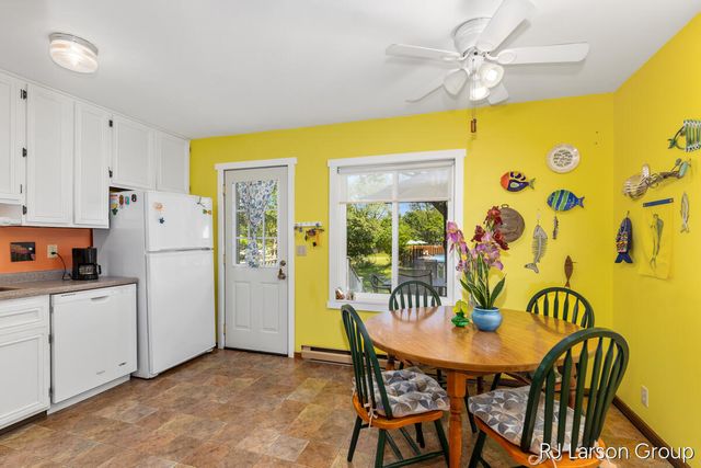 1027 Blue Star Highway, South Haven, MI 49090