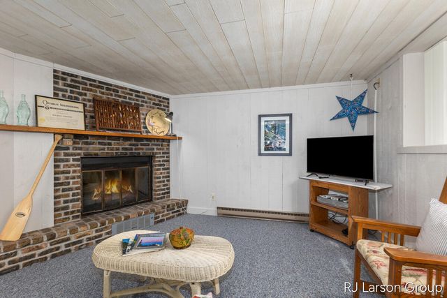 1027 Blue Star Highway, South Haven, MI 49090