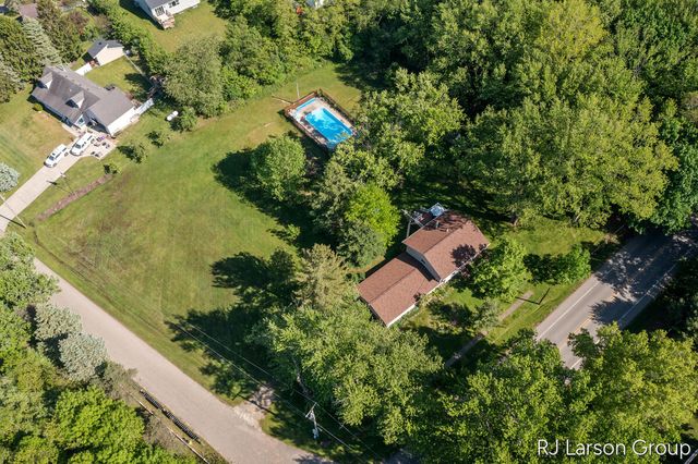 1027 Blue Star Highway, South Haven, MI 49090