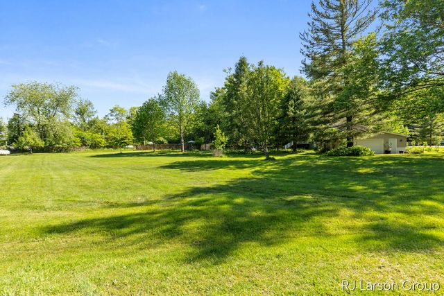 1027 Blue Star Highway, South Haven, MI 49090