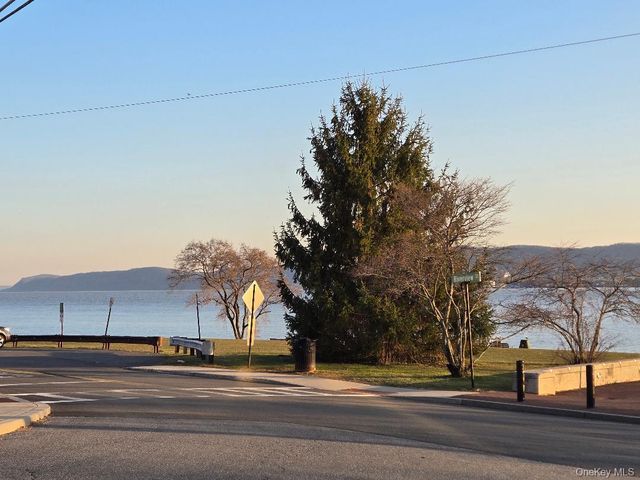 139 8th Street, Verplanck, NY 10596