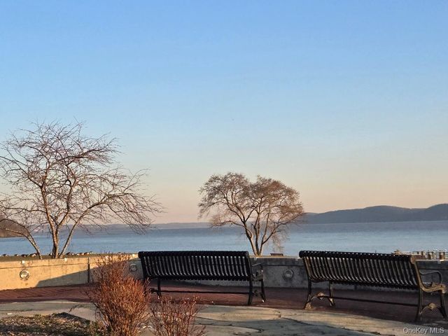 139 8th Street, Verplanck, NY 10596