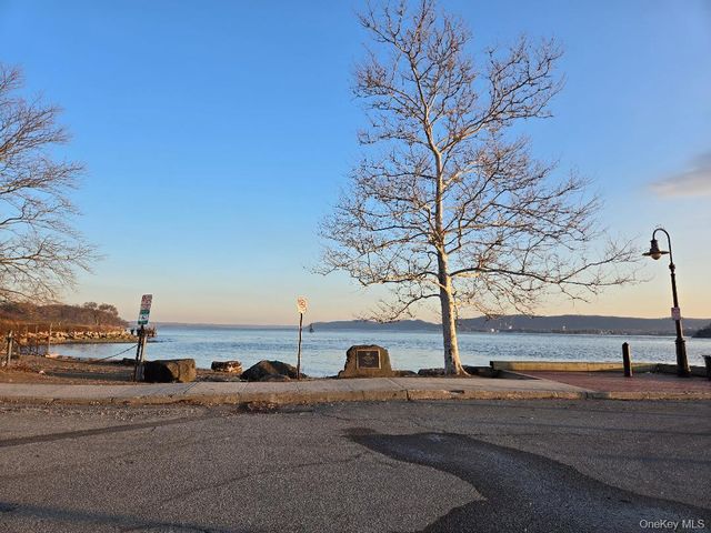 139 8th Street, Verplanck, NY 10596