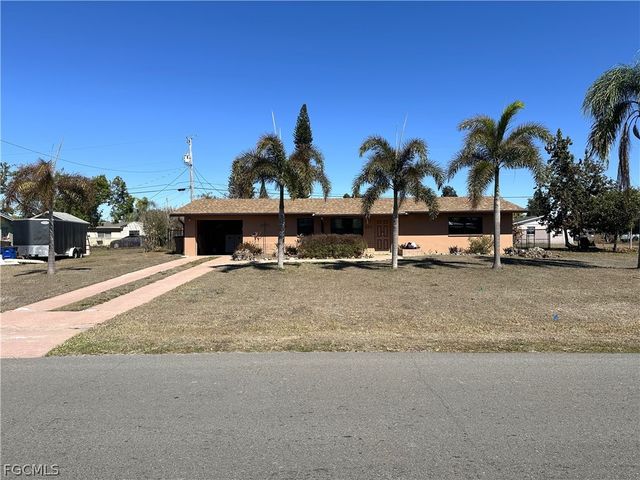 507 Coolidge AVE, Lehigh Acres, FL 33936
