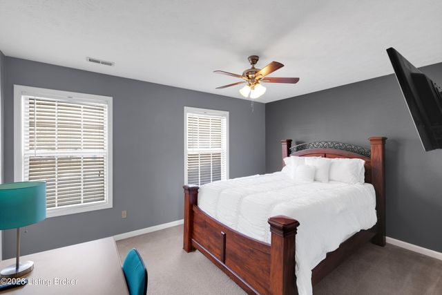 9502 Hunters Trail Ct, Louisville, KY 40228